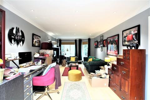2 bedroom flat for sale - Glebelands Close, High Road, Finchley N12