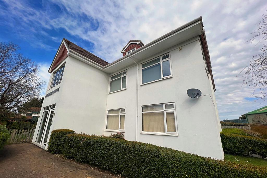Wareham 1 bed flat £160,000