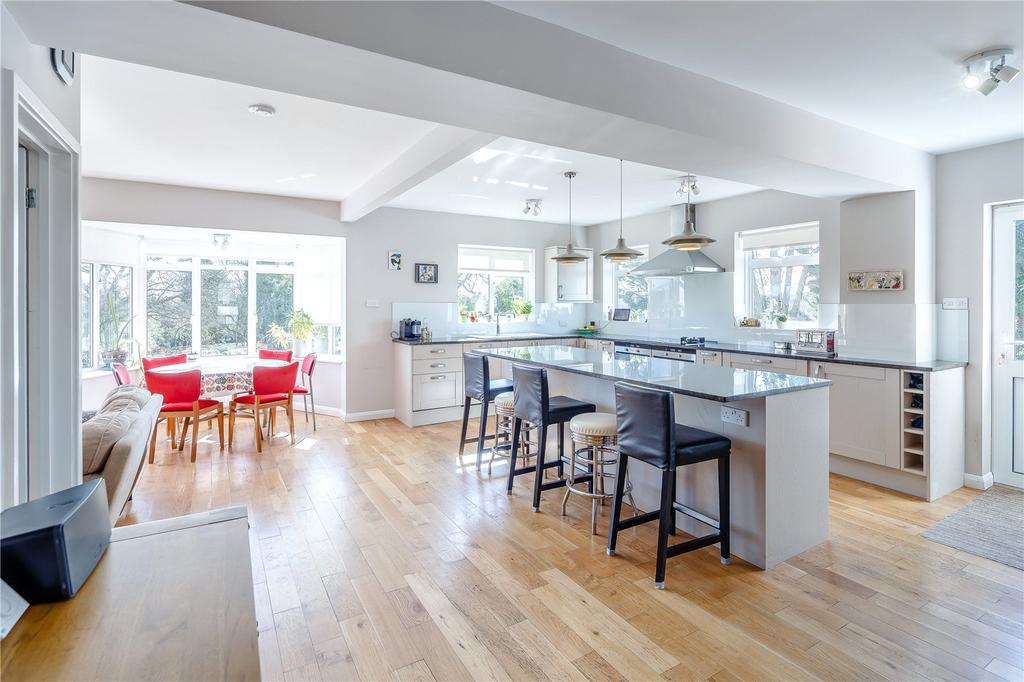 Loudwater Lane, Rickmansworth, Hertfordshire, WD3 6 bed detached house