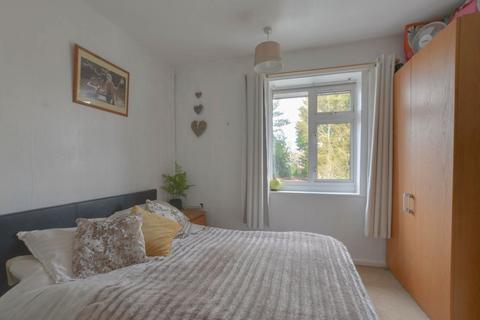 20 Longfield Road, Trowbridge, BA14 7AB
