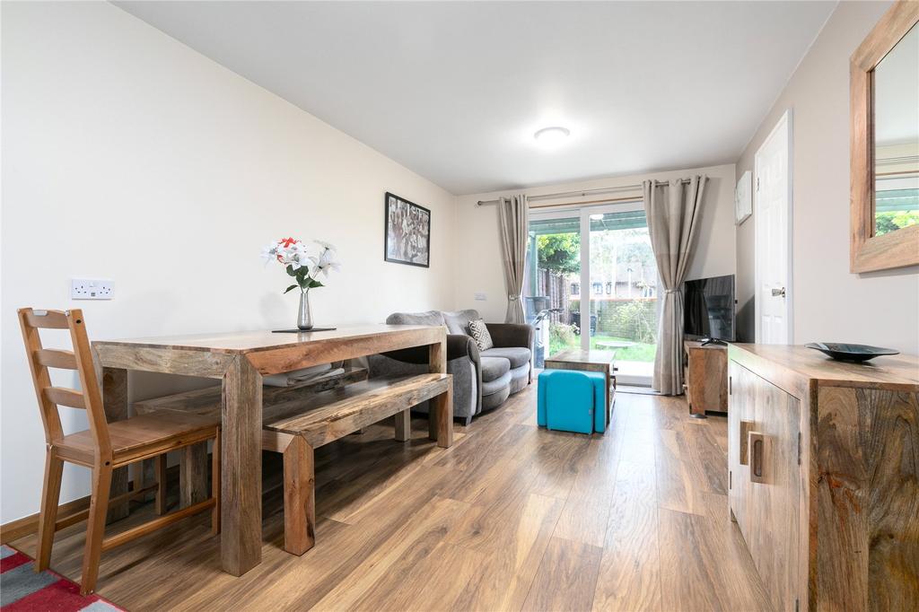 Worlds End Hill, Bracknell... 2 bed £1,050 pcm (£242 pw)