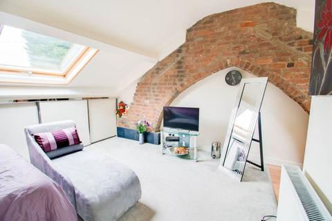 22 Adlington Road, Bollington, Macclesfield, SK10 5JT