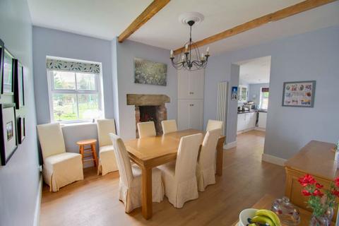 22 Adlington Road, Bollington, Macclesfield, SK10 5JT