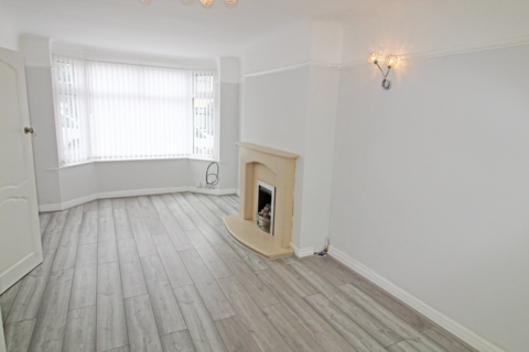 3 bedroom semi-detached house to rent, Reeves Avenue, Bootle