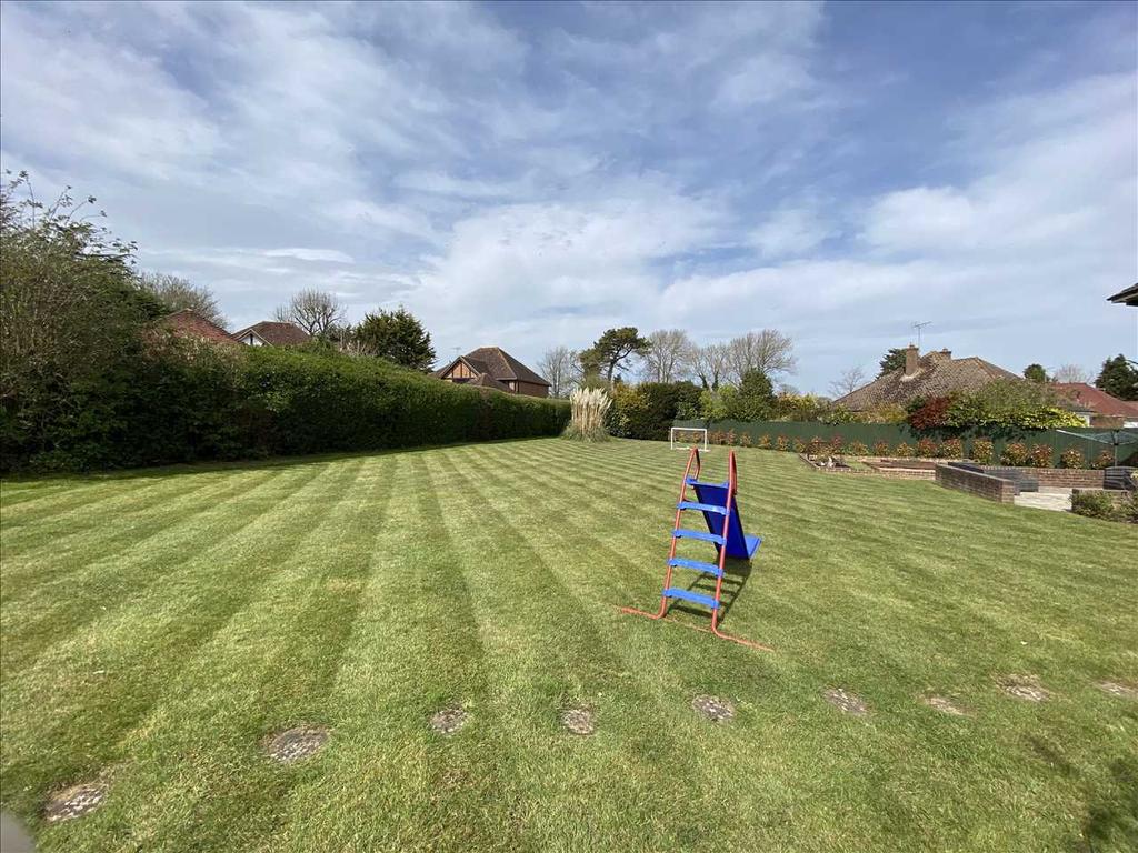 Expansive, lawned