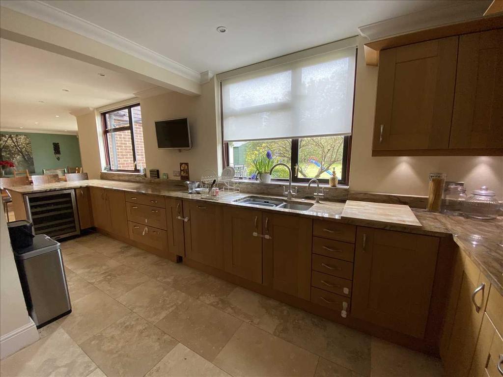 Kitchen continued