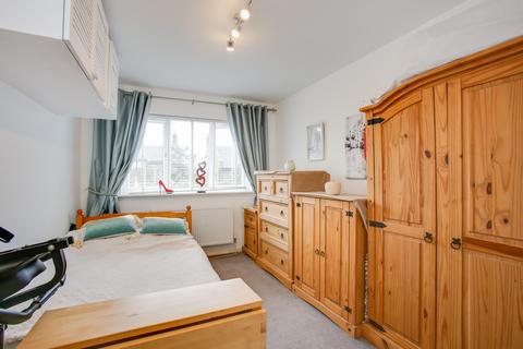 30a Cowper Road, London, W3 6PZ
