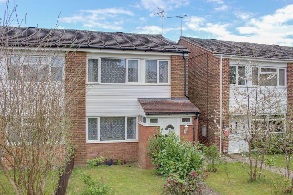 Rowley Furrows, Linslade, Leighton... 3 bed end of terrace house £300,000