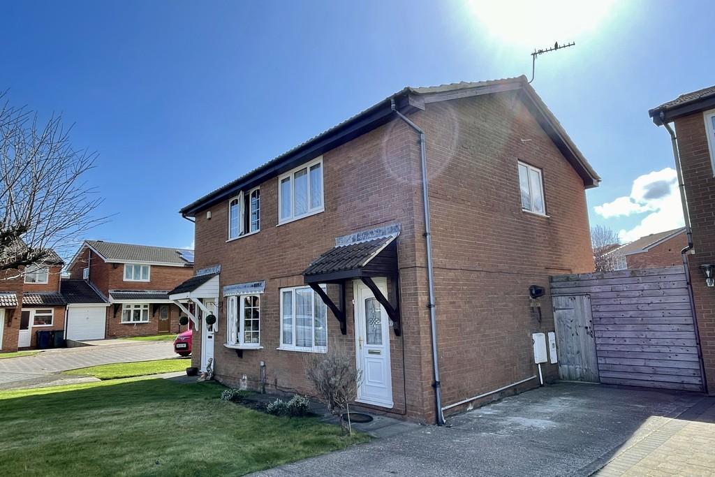 Fulmar Walk, Whitburn 2 bed semidetached house £139,950