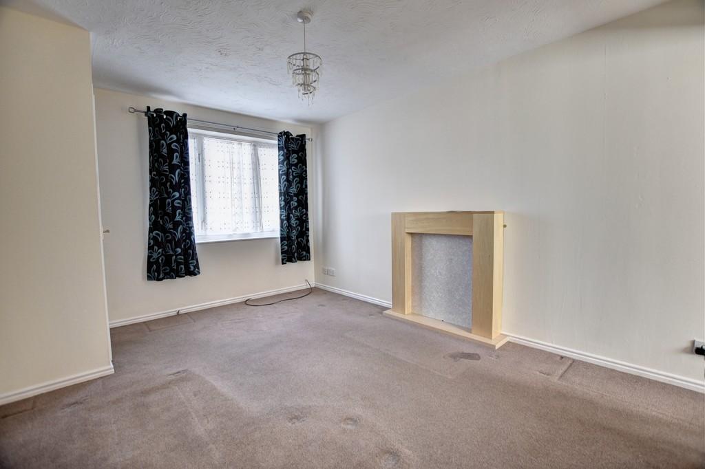 Fulmar Walk, Whitburn 2 bed semidetached house £139,950