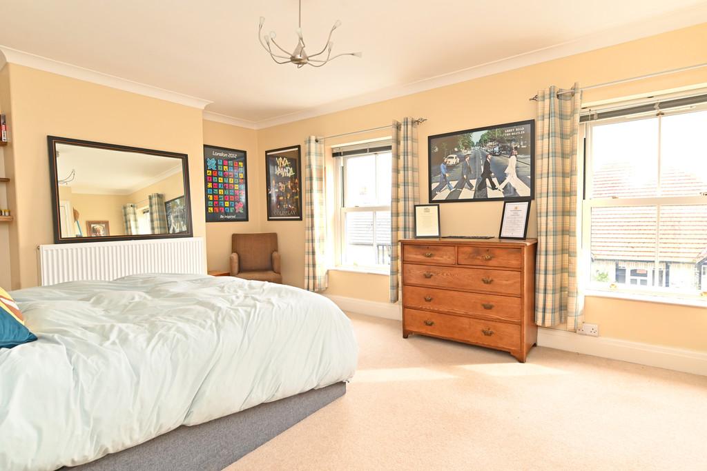 Rossett Green Lane, Harrogate 2 bed terraced house £925 pcm (£213 pw)