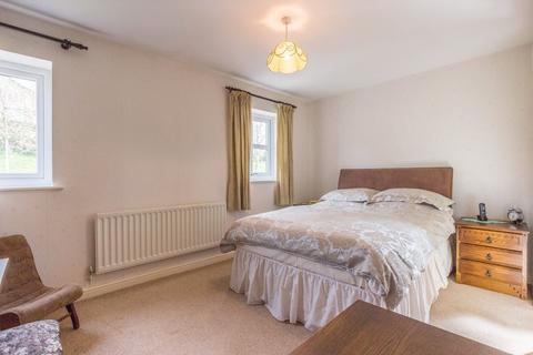 11 Bramble Close, Kendal, LA9 6FF