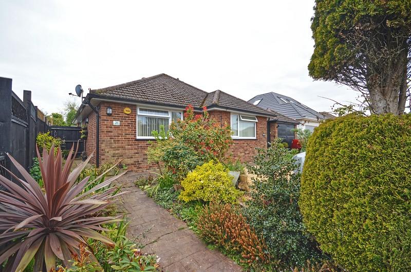 Barton Drive, Barton On Sea, New... 2 bed detached bungalow £625,000