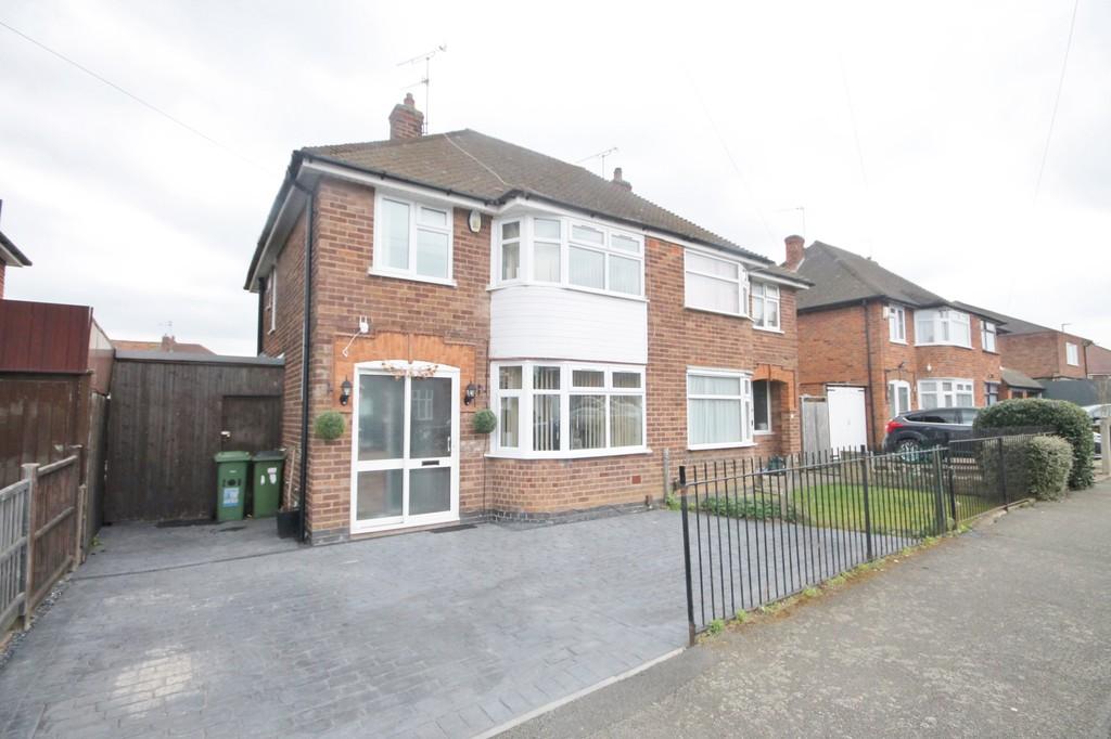 Edward Avenue, Leicester 3 bed semidetached house £260,000