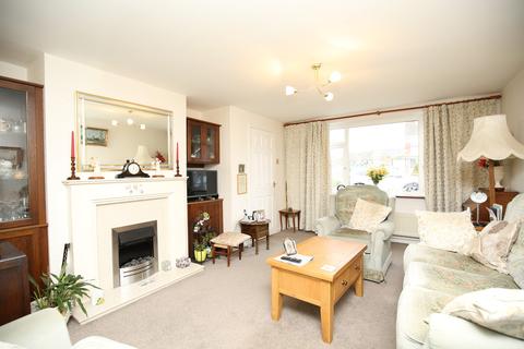 10 Castle View, Tamworth, B77 1AP