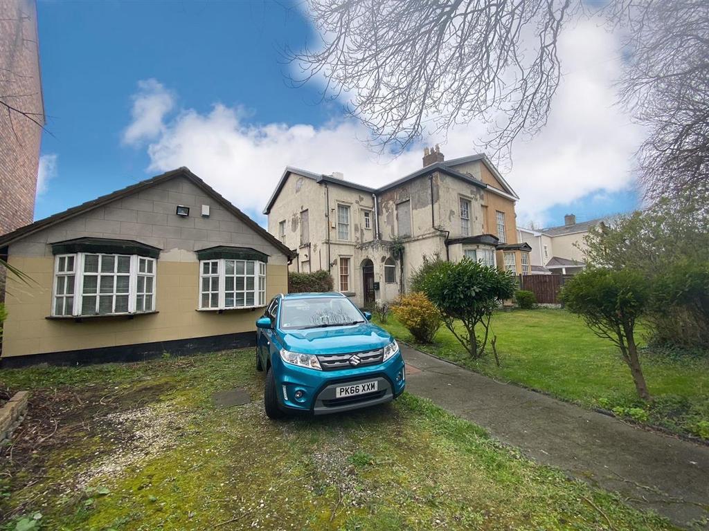 Prospect Vale, Fairfield, Liverpool 6 bed semidetached house £290,000