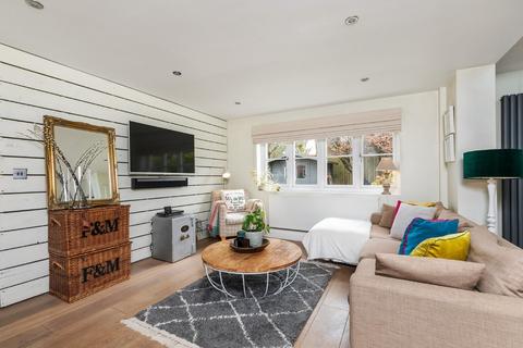 8 Rewlands Drive, Winchester, SO22 6PA