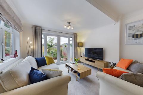 80 North View, Pinner, HA5 1PF
