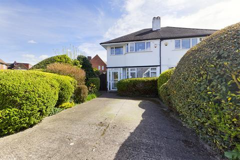 49 Pine Gardens, Ruislip, HA4 9TS