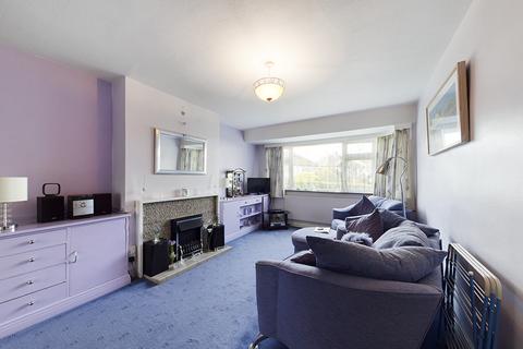 49 Pine Gardens, Ruislip, HA4 9TS