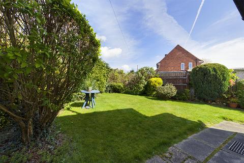 49 Pine Gardens, Ruislip, HA4 9TS