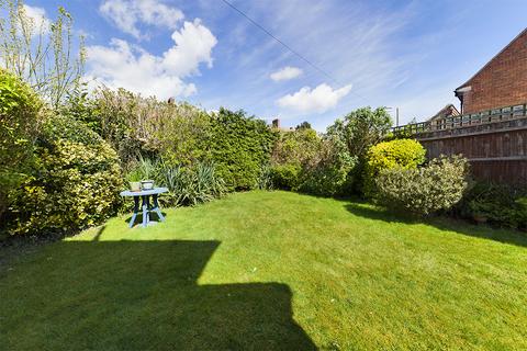 49 Pine Gardens, Ruislip, HA4 9TS
