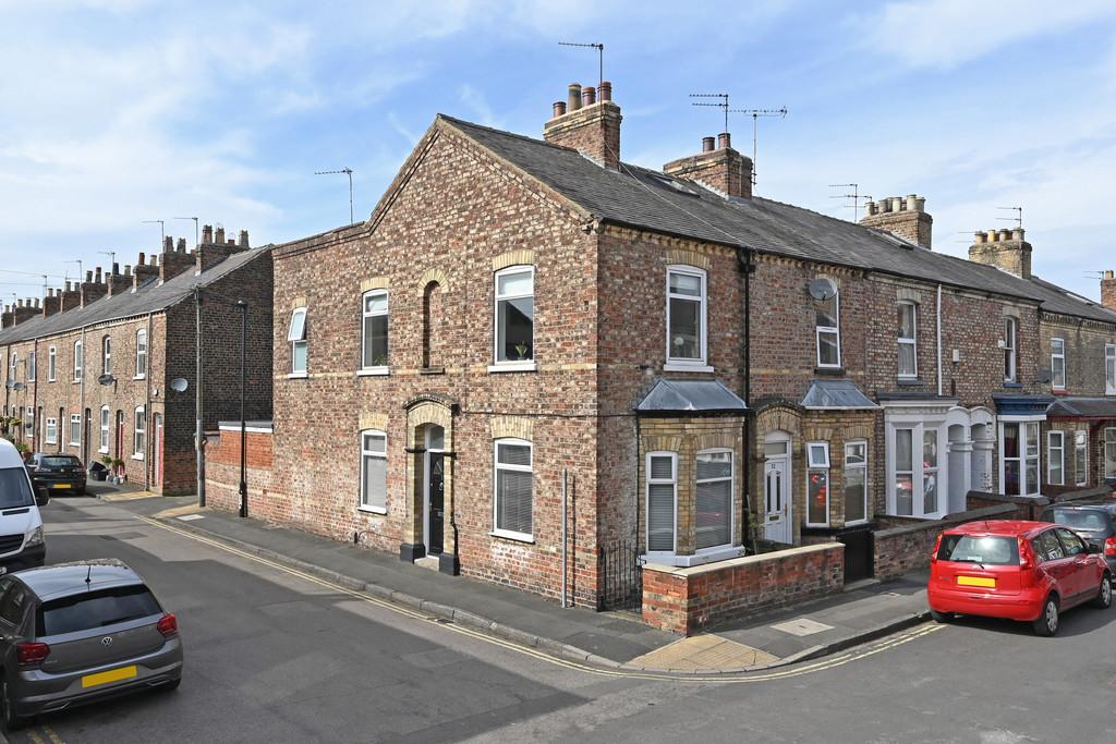 Chaucer Street, Lawrence Street, York 2 bed end of terrace house £300,000
