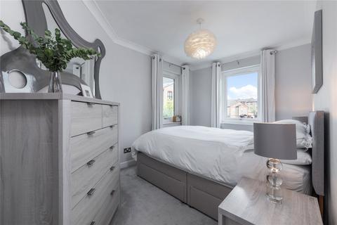 5 Francis Close, London, E14 3DE