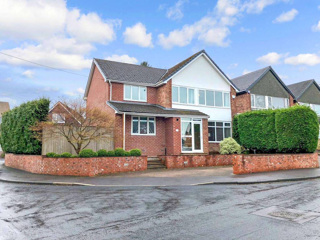 Windermere Road, High Lane... 4 bed detached house - £550,000