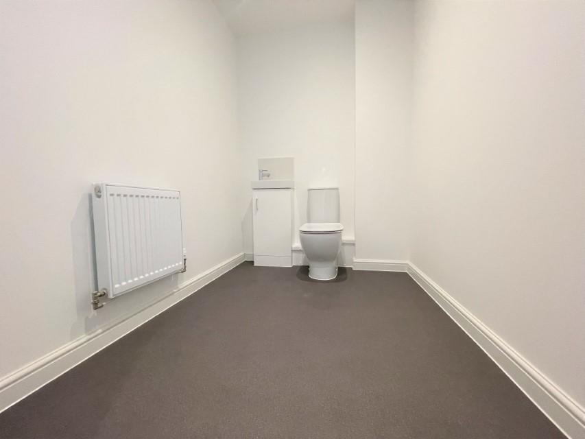 Violet Croft, Ampthill Gardens, Ampthill, MK45 2HQ 3 bed apartment £