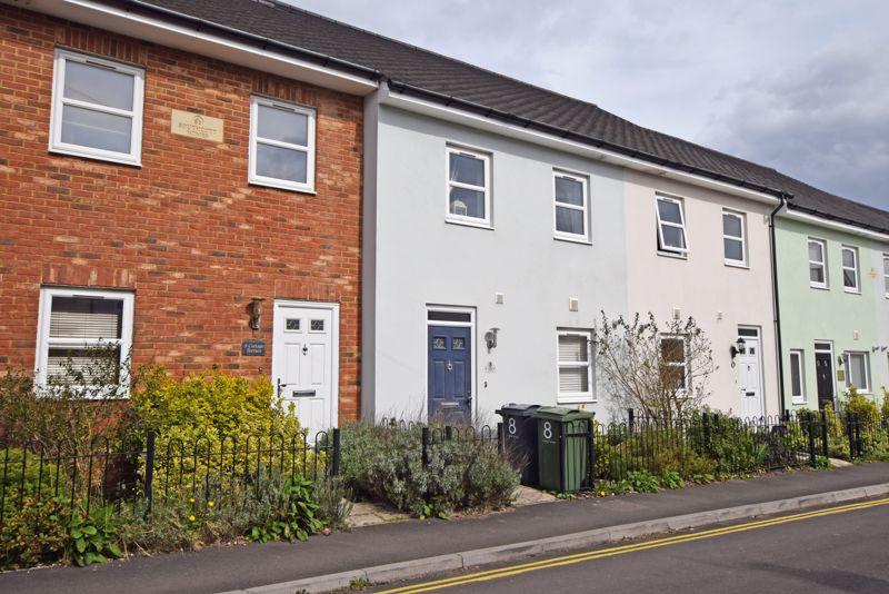 Littlefield Road, Alton 2 bed terraced house £359,950