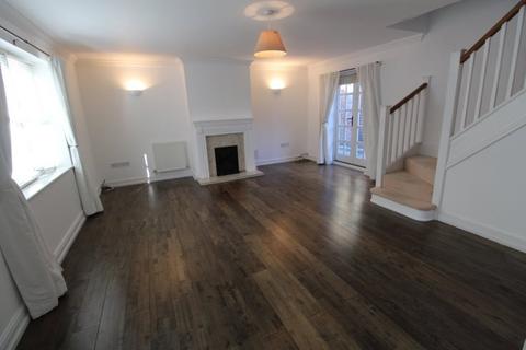 2 bedroom cottage to rent, 6a De Walden Mews, Meads