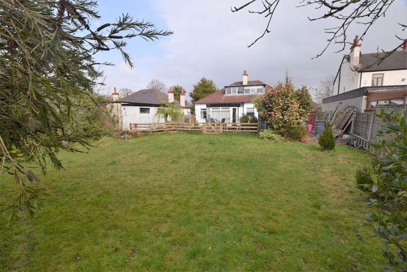 Upton Road, Moreton 4 bed detached bungalow £445,000