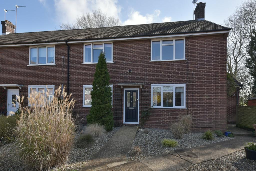Norman Court, Potters Bar, EN6 2 bed £400,000