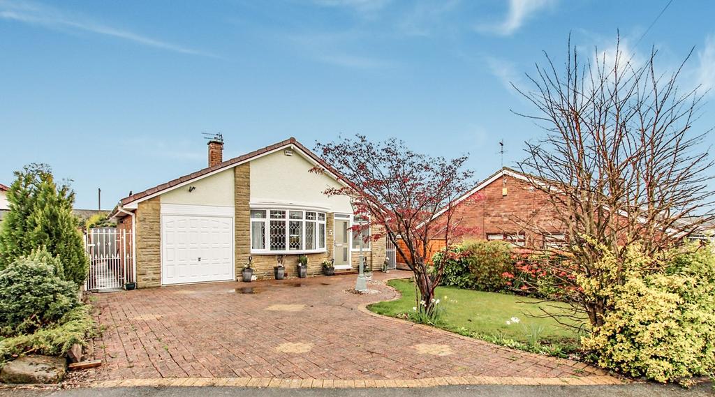 Cranbrook Avenue... 3 bed detached bungalow £285,000