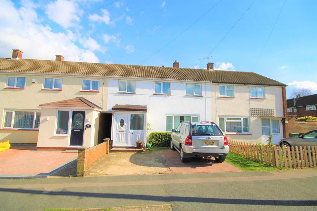 Drive, Bletchley, Milton Keynes, MK3 3 bed terraced house £295,000