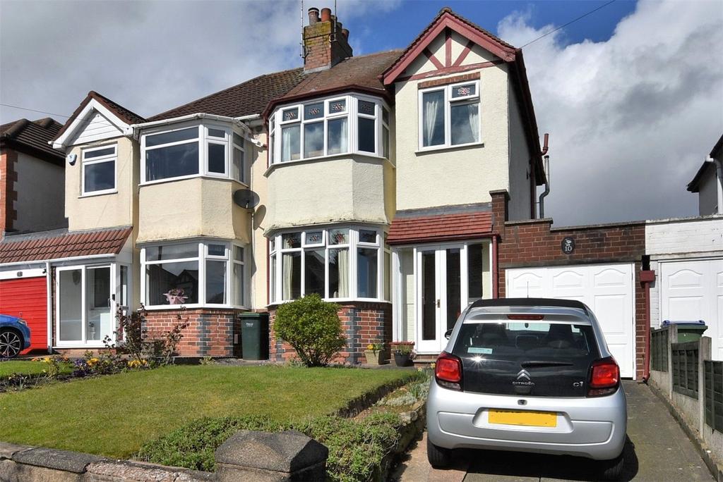 Oak Road, Oldbury, West Midlands, B68 3 bed semidetached house £250,000