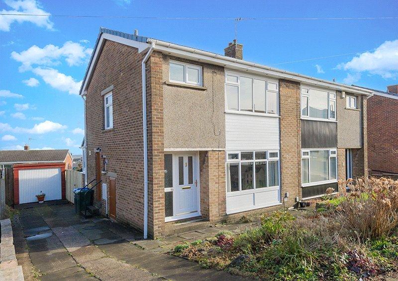 Denbrook Avenue, Bradford, BD4 3 bed semidetached house £145,000