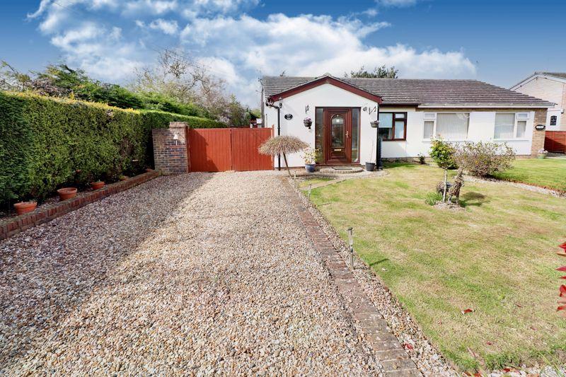 Mary Lane South, Great Bromley, CO7 2 bed semidetached bungalow £310,000