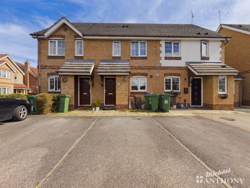 Rivets Close, Aylesbury 2 bed terraced house £300,000