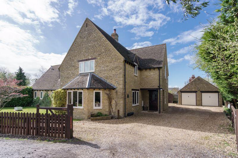 Ardley, Bicester 4 bed detached house £875,000