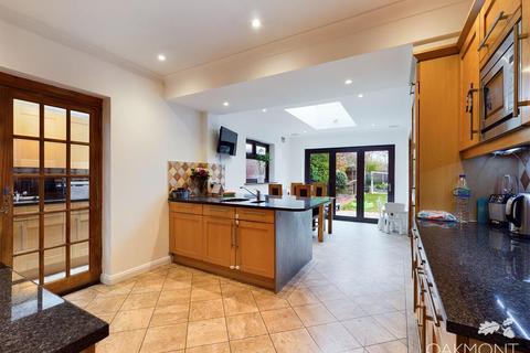 114 Beauly Way, Rise Park, Romford, RM1 4XR