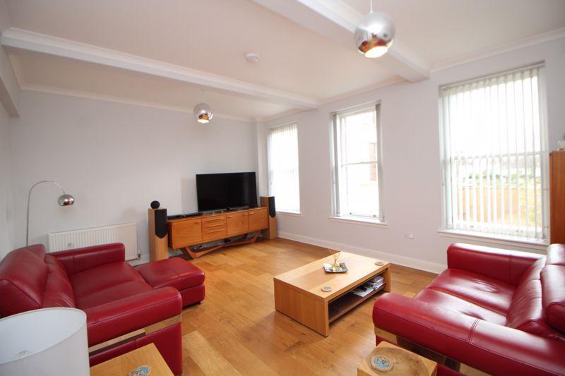 Allen Court, Kirkcaldy 2 bed flat £179,950