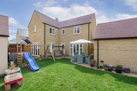 4 bedroom detached house for sale - Plumpton Road, Bicester