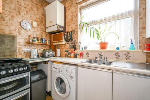 39 Rosemary Avenue, West Molesey, KT8 1QF