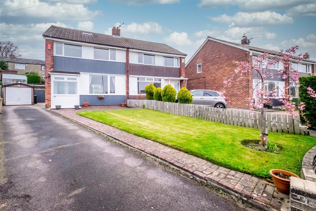 Astral Avenue, Hipperholme 3 bed semidetached house £267,950