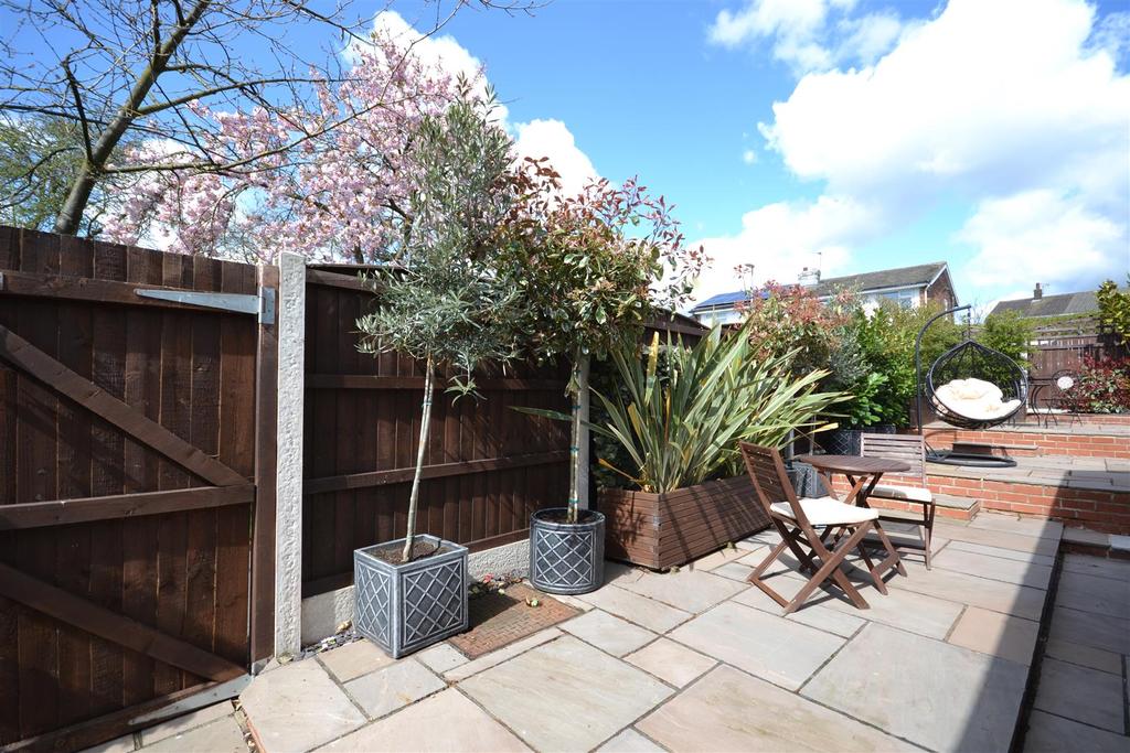 8richmondway GARDENVIEW3.JPG