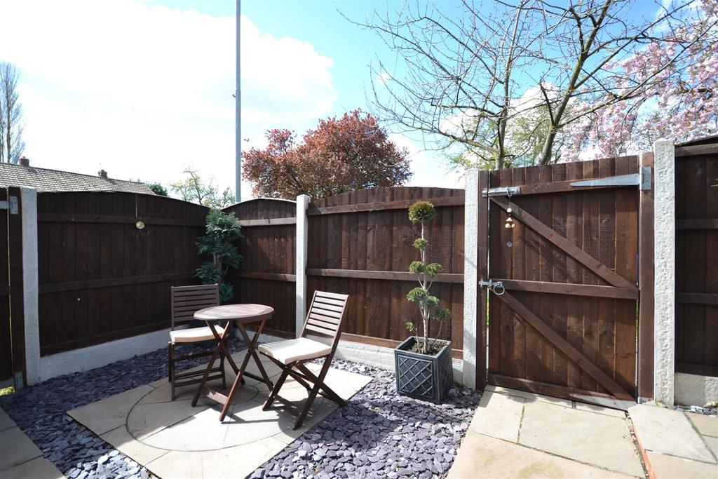 8richmondway GARDENVIEW4.JPG