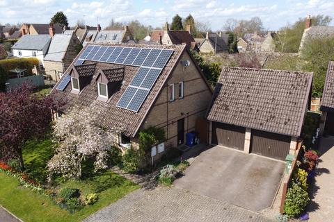 58 Billing Road, Brafield On The Green, Northampton, NN7 1BL