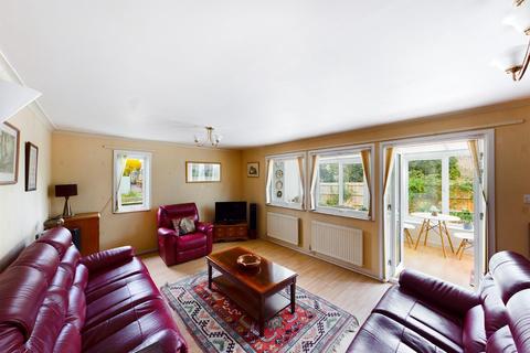 58 Billing Road, Brafield On The Green, Northampton, NN7 1BL
